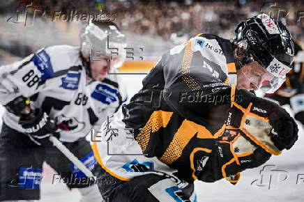 Spengler Cup 2024 - Kaerpaet Oulu vs HC Fribourg-Gotteron