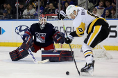 NHL: Pittsburgh Penguins at New York Rangers