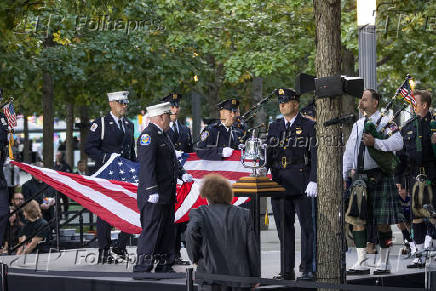 Cerimonia em memria s vtimas dos atentados terrorista ao World Trade Center em 11 de setembro de 2001 no complexo WTC em Nova York