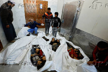 Aftermath of Israeli strikes, in Khan Younis