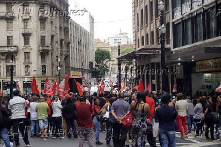 MTST em protesto por moradia em So Paulo (SP)