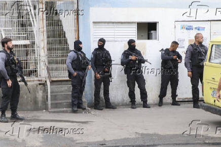 Operao torniquete na favela vila cruzeiro no complexo da penha no rio de janeiro