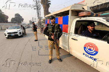 Security checkpoint on the eve of Christmas in Peshawar