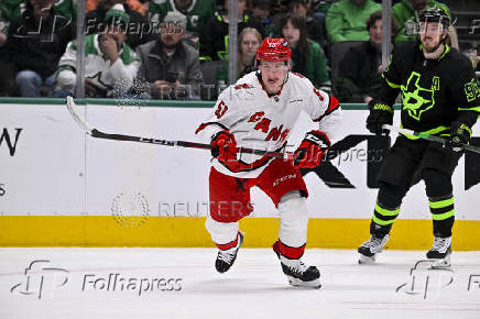 NHL: Carolina Hurricanes at Dallas Stars