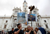 Protest against management of emergency response to the deadly floods in Valencia