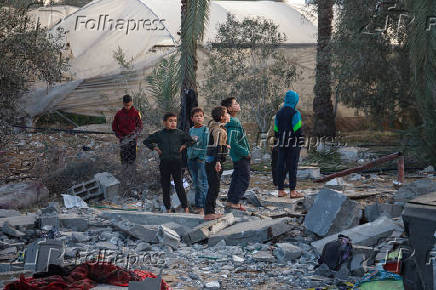 11 pessoas foram mortas em um novo massacre causado por ataques areos israelenses na noite passada na cidade de Deir al-Balah, no centro da Faixa de Gaza