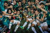 Jogadores comemoram ttulo - Palmeiras X Chapecoense