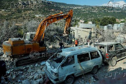 Aftermath of an Israeli strike, in the town of Almat