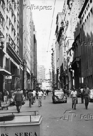 1972Vista do movimento na rua Boa