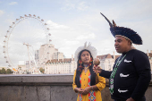 Protesto em frente ao Big Ben e a London Eye, em Londres