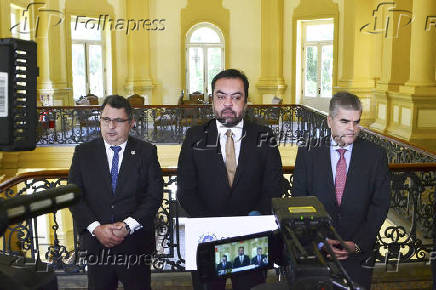 Coletiva de imprensa com autoridades aps reunio do governo e Supervia no RJ