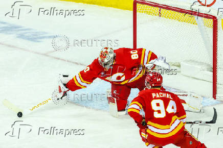 NHL: Columbus Blue Jackets at Calgary Flames