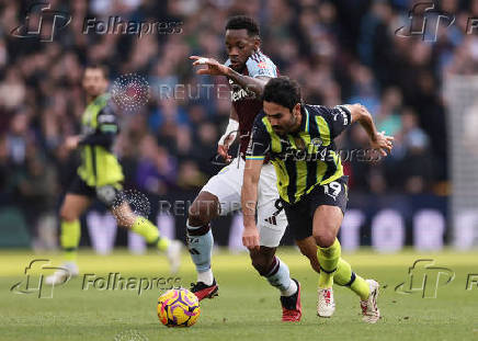 Premier League - Aston Villa v Manchester City