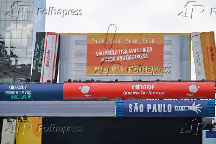 Montagem do Palco da Virada, na av Paulista