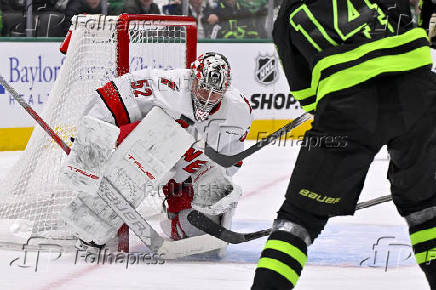 NHL: Carolina Hurricanes at Dallas Stars