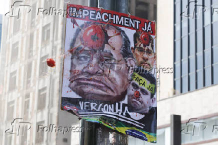 Manifestao em SP pede impeachment de Gilmar e Toffoli