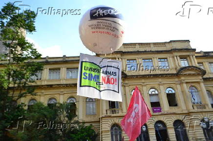 Professores protestam contra o governo de SP