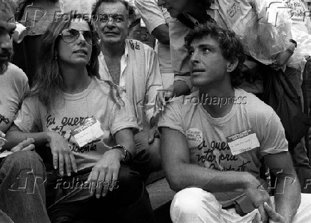 os atores Bruna Lombardi e Carlos Alberto Ricelli, em campanha pelas Diretas J