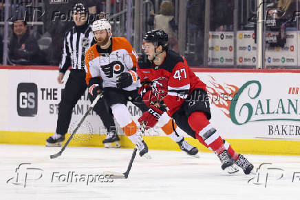 NHL: Philadelphia Flyers at New Jersey Devils