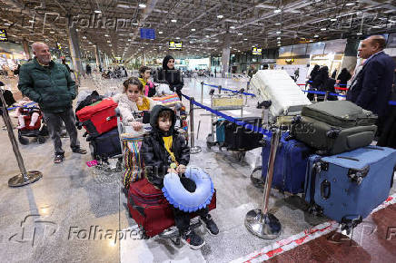 Displaced Lebanese, who had fled to Iraq, prepare to head back home after a ceasefire between Israel and the Lebanese armed group Hezbollah took effect, in Najaf