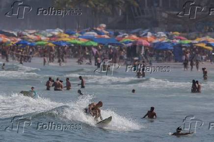 Folhapress Fotos Praia De Pitangueiras