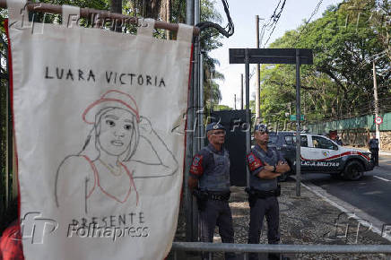 Protesto marca 5 anos de morte de jovens em baile funk de Paraispolis