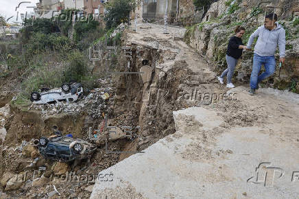 Veinticinco das despus de la dana que cambi sus vidas para siempre, los pueblos del sur de Valencia encaran otro fin de semana de trabajo a destajo