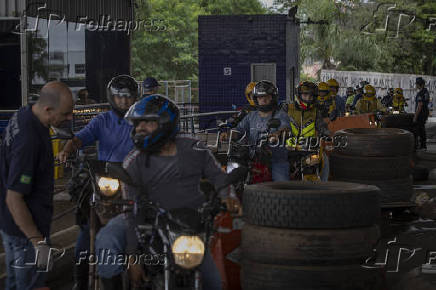 Trfego de motos entre Ciudad del Este e Foz do Iguau, na aduana do lado brasileiro