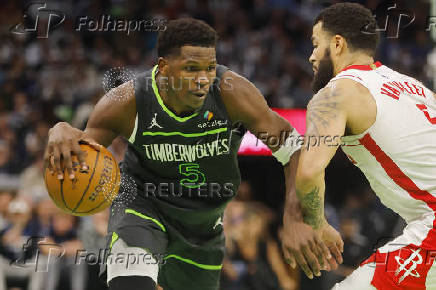 NBA: Houston Rockets at Minnesota Timberwolves