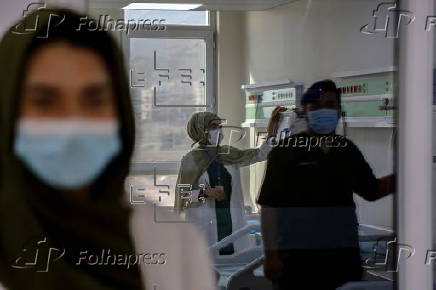 Taliban bans female medical education, Afghan female doctors and midwives face setback