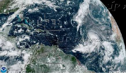 La tormenta tropical Kirk avanza por el Atlntico con miras a convertirse en un huracn