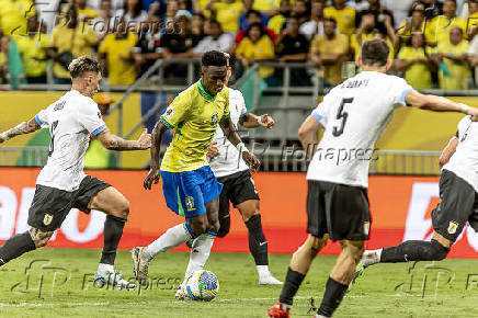 Partida entre brasil e uruguai pela eliminatrias para a copa 2026.