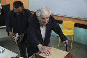 Abren los centros de votacin para la segunda vuelta de las presidenciales en Uruguay