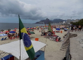 PRAIAS DO ARPOADOR E COPACABANA NESTE DOMINGO.