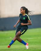 Formiga no treino da Seleo Brasileira de futebol feminino