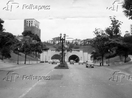 Tnel na avenida Nove de Julho.