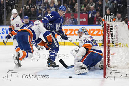 NHL: New York Islanders at Toronto Maple Leafs