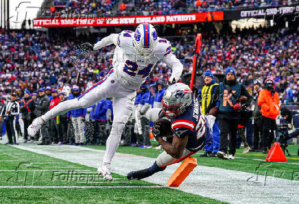 NFL: Buffalo Bills at New England Patriots