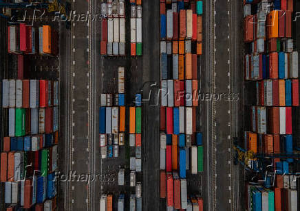 Folhapress Fotos Movimento no terminal de contêineres da Santos Brasil