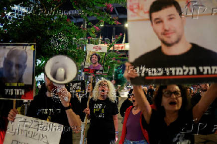 Protest against Israeli government's management of the ongoing conflict in Gaza and to show support for the hostages, in Tel Aviv