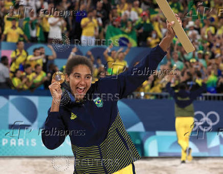 Beach Volleyball - Women's Victory Ceremony