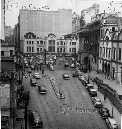 1956Largo So Francisco. Ao fundo, a