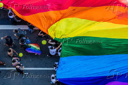 Pblico durante a 23 Parada do Orgulho LGBT, na avenida Paulista, em SP
