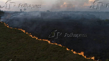 Vista area de queimada na Floresta Amaznia, vista  partir da cidade de Porto Velho (RO)
