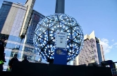 Vista da queda da bola do topo do edifcio Times Square.