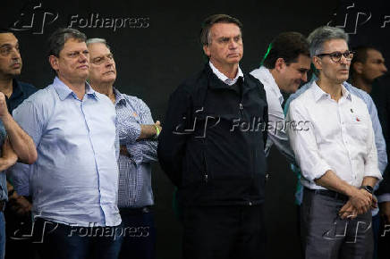 Bolsonaro e Tarcsio durante encontro com lideranas polticas