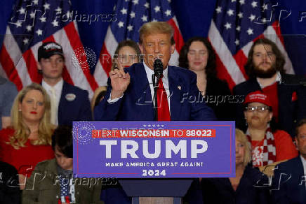 FILE PHOTO: FILE PHOTO: Republican presidential candidate and former U.S. President Donald Trump's campaign rally in Green Bay