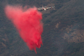 Airport Fire burns in the hills of Orange County