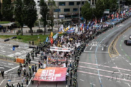 Rally calling for South Korean president's resignation in Seoul