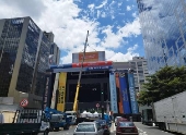 Montagem do palco do rveillon na paulista 2025 em so paulo